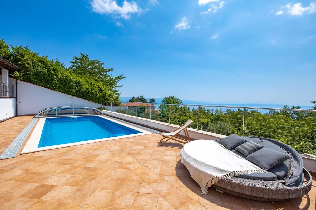 Opatija, periferia, casa vacanze confortevole con vista mare splendida, in vendita