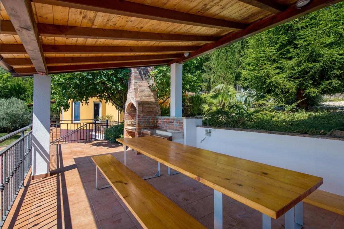 Opatija, periferia, casa vacanze confortevole con vista mare splendida, in vendita