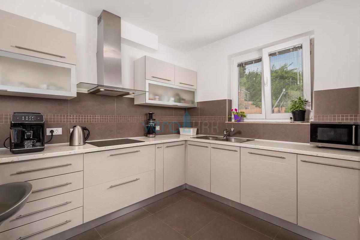 Opatija, periferia, casa vacanze confortevole con vista mare splendida, in vendita