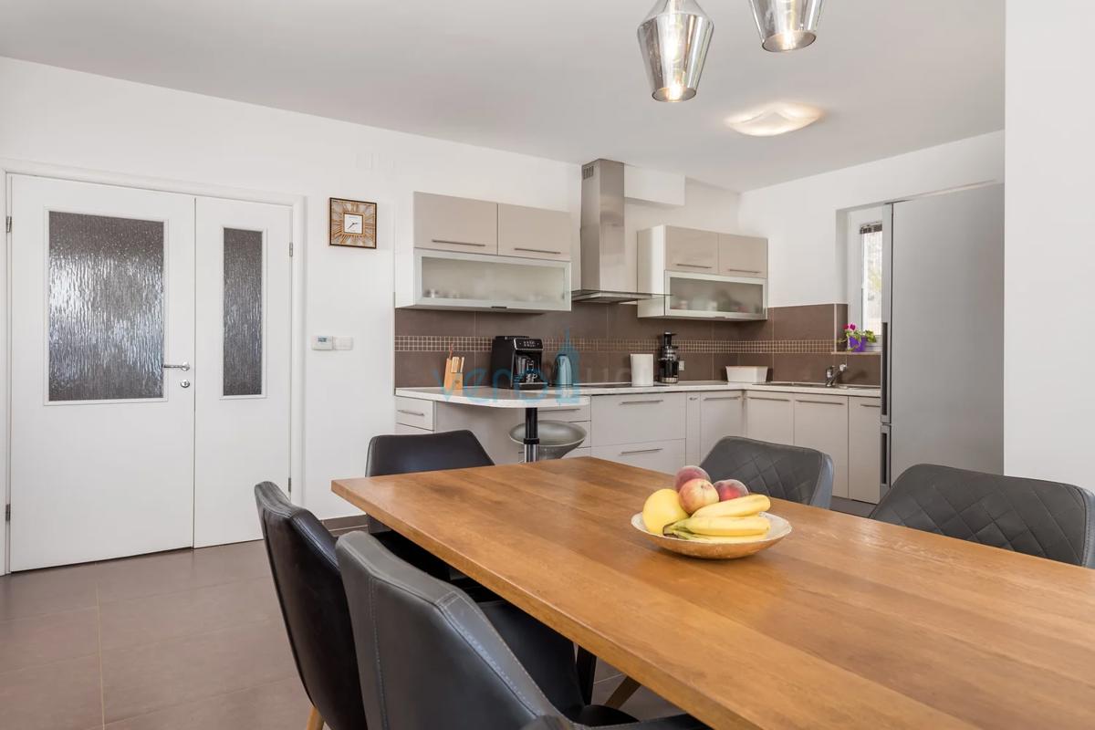 Opatija, periferia, casa vacanze confortevole con vista mare splendida, in vendita