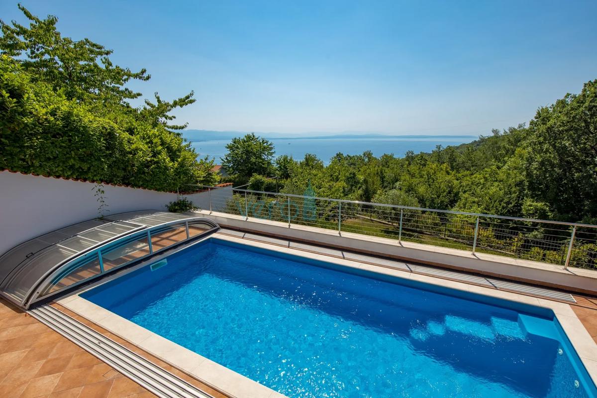 Opatija, periferia, casa vacanze confortevole con vista mare splendida, in vendita