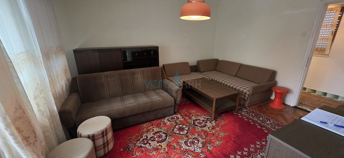 Gorski kotar, Vrbovsko, casa indipendente con 3 appartamenti, giardino, vendita