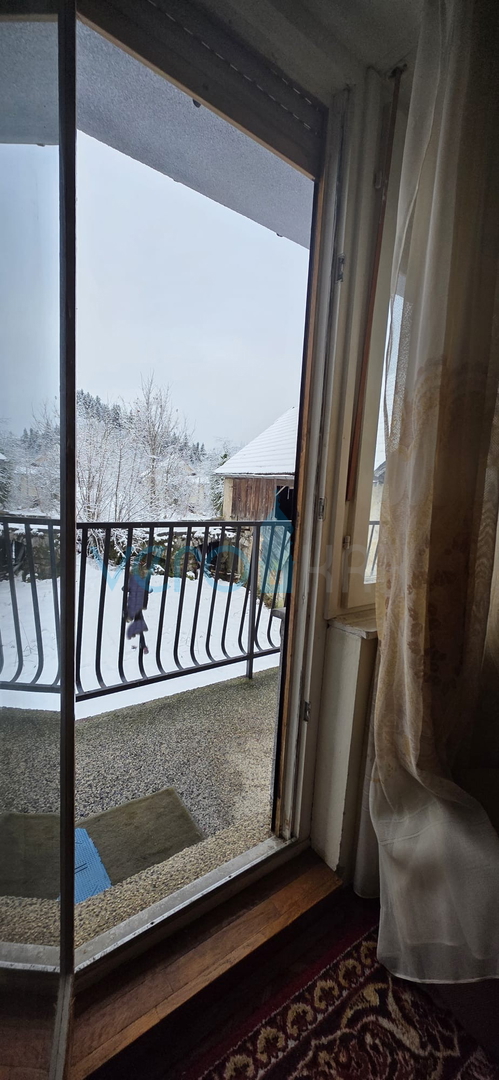 Gorski kotar, Vrbovsko, casa indipendente con 3 appartamenti, giardino, vendita