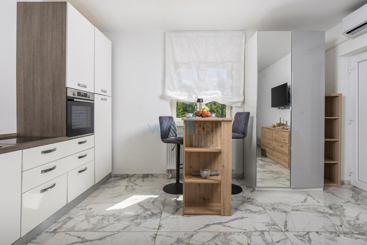 Rijeka, ovest, villa indipendente su terreno di 1500m2, in vendita