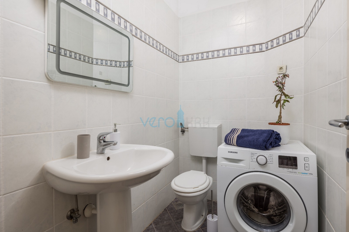 Rijeka, ovest, villa indipendente su terreno di 1500m2, in vendita