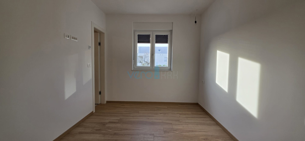 Istra, Novigrad, appartamento di lusso 124 m2, piano terra, nuova costruzione, piscina, vista, giardino, vendita