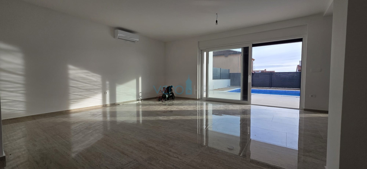 Istra, Novigrad, appartamento di lusso 124 m2, piano terra, nuova costruzione, piscina, vista, giardino, vendita