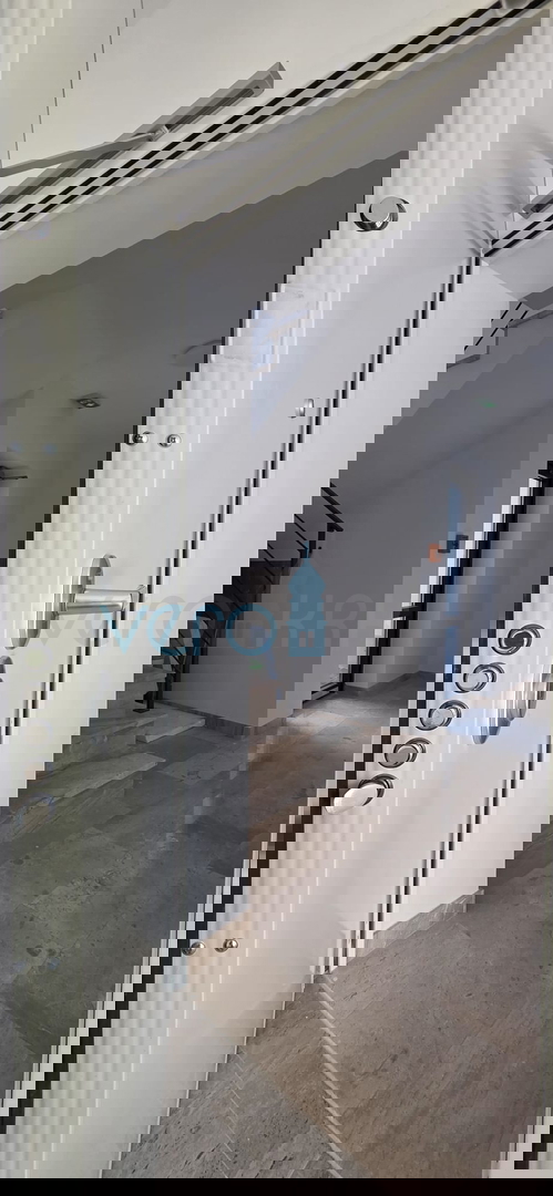 Istra, Novigrad, appartamento di lusso 124 m2, piano terra, nuova costruzione, piscina, vista, giardino, vendita