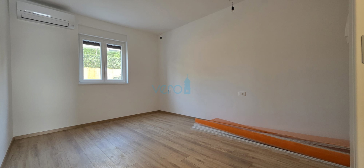 Istra, Novigrad, appartamento di lusso 124 m2, piano terra, nuova costruzione, piscina, vista, giardino, vendita