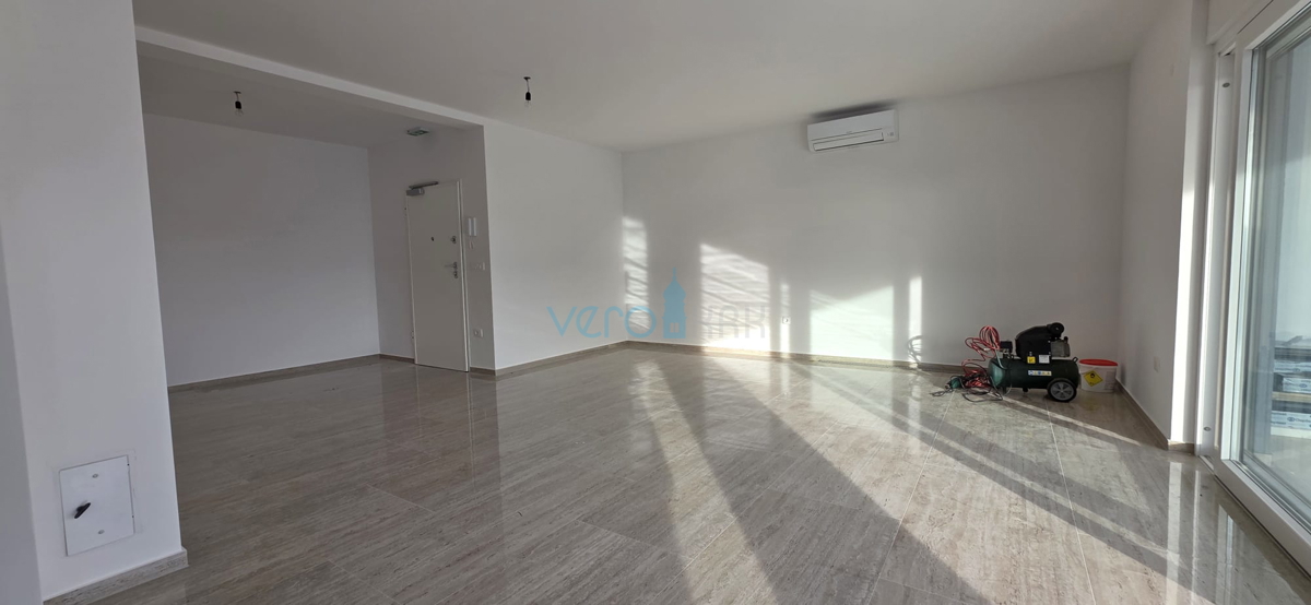 Istra, Novigrad, appartamento di lusso 124 m2, piano terra, nuova costruzione, piscina, vista, giardino, vendita