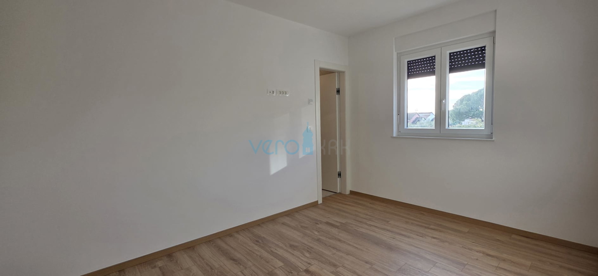 Istra, Novigrad, appartamento di lusso 124 m2, piano terra, nuova costruzione, piscina, vista, giardino, vendita