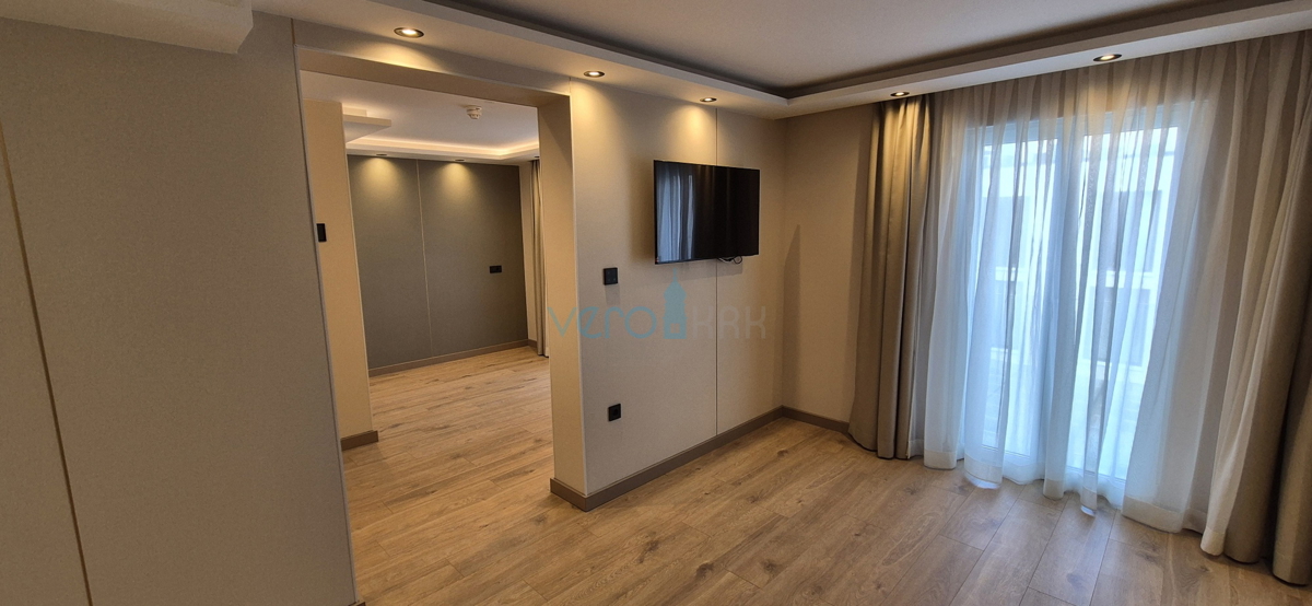 Crikvenica, nuova costruzione, moderno appartamento monolocale di 29 m2 al secondo piano, ascensore, vendita