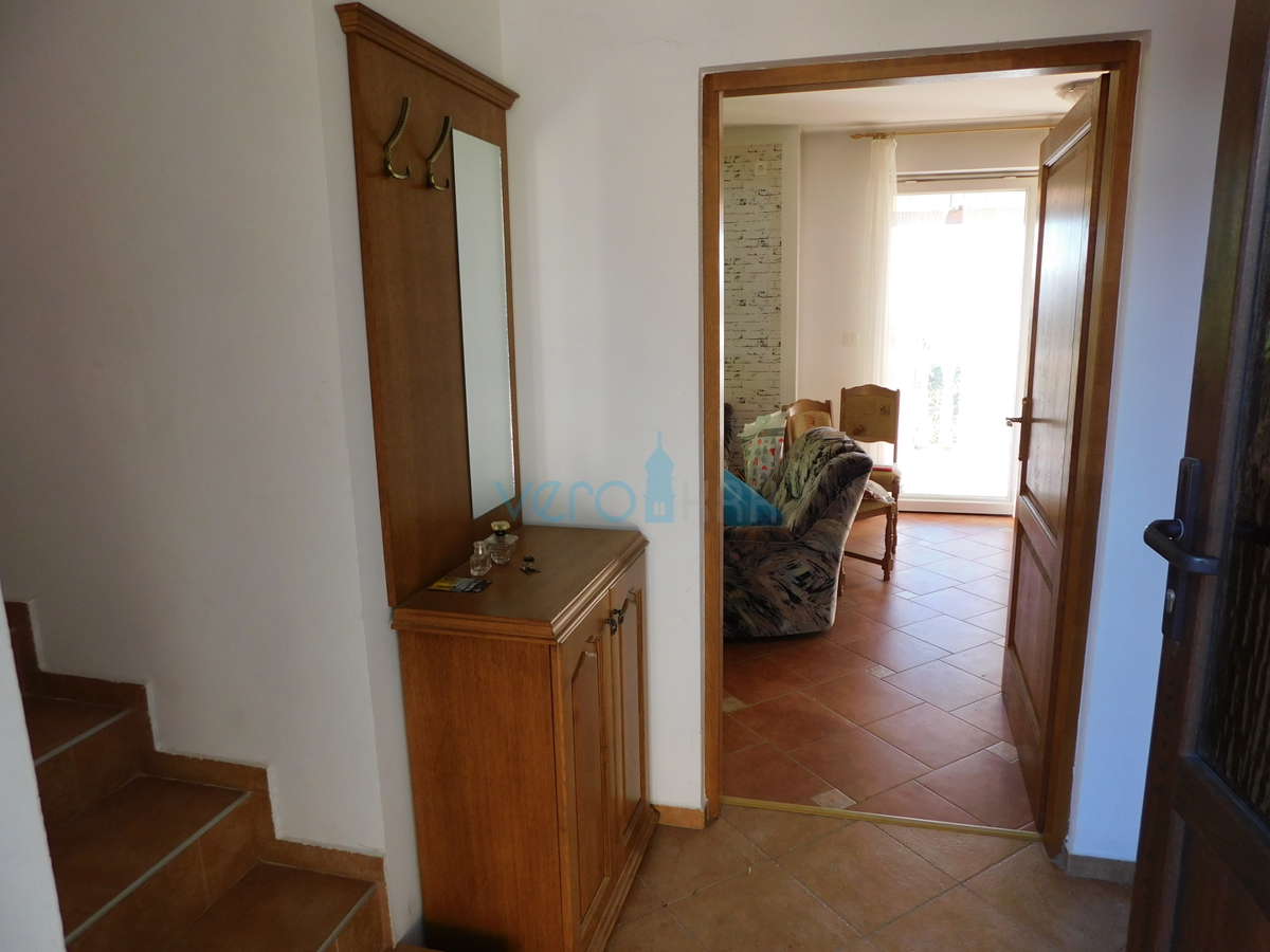 Malinska, appartamento duplex con giardino e vista panoramica sul mare