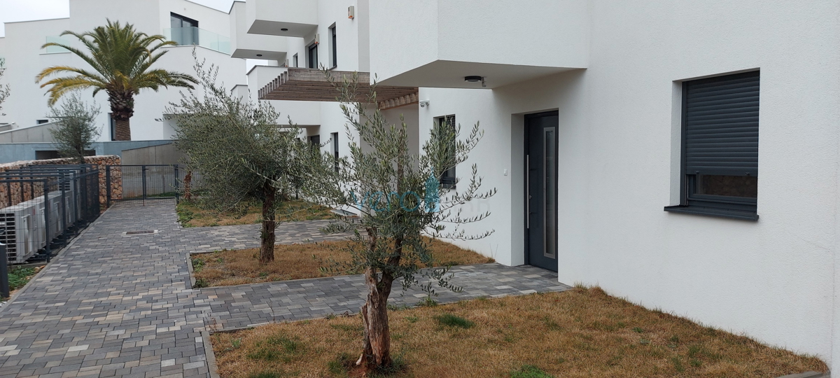 Malinska, periferia, attico di lusso con splendida vista panoramica sul mare