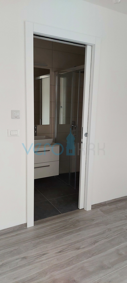 Malinska, periferia, attico di lusso con splendida vista panoramica sul mare