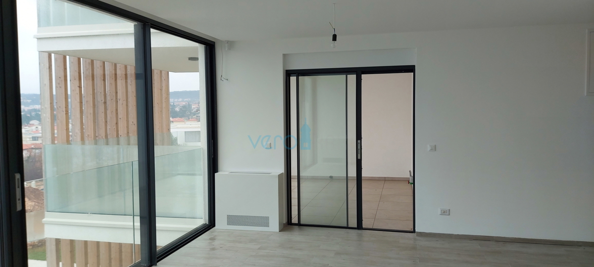 Malinska, periferia, attico di lusso con splendida vista panoramica sul mare