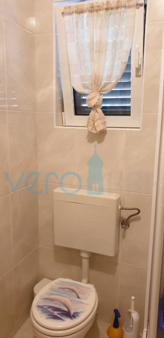 Malinska, appartamento di 52 m2 al piano con vista mare