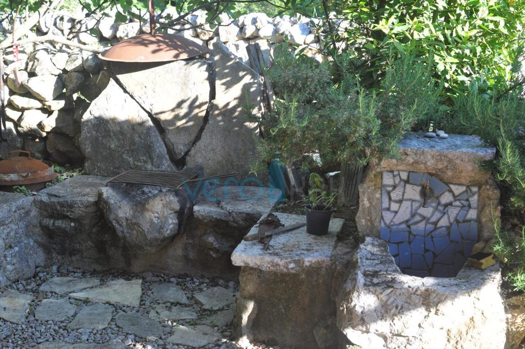 Dobrinj, dintorni, casa indipendente in pietra con piscina e giardino