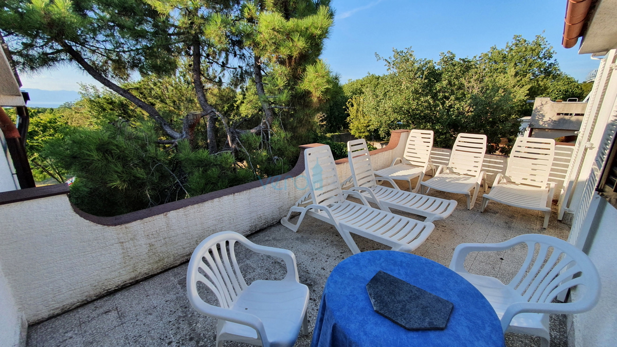 Città di Krk, area circostante, casa indipendente con 5 appartamenti e vista mare