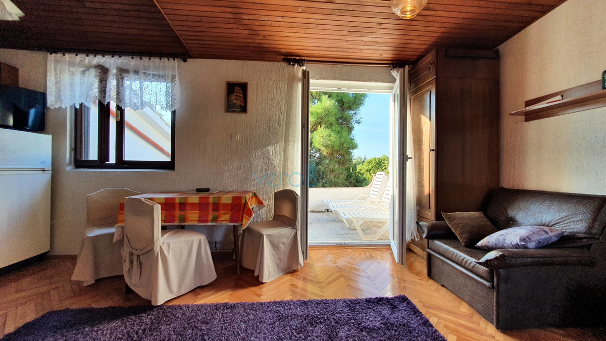 Città di Krk, area circostante, casa indipendente con 5 appartamenti e vista mare