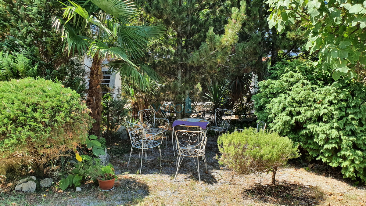 Città di Krk, area circostante, casa indipendente con 5 appartamenti e vista mare