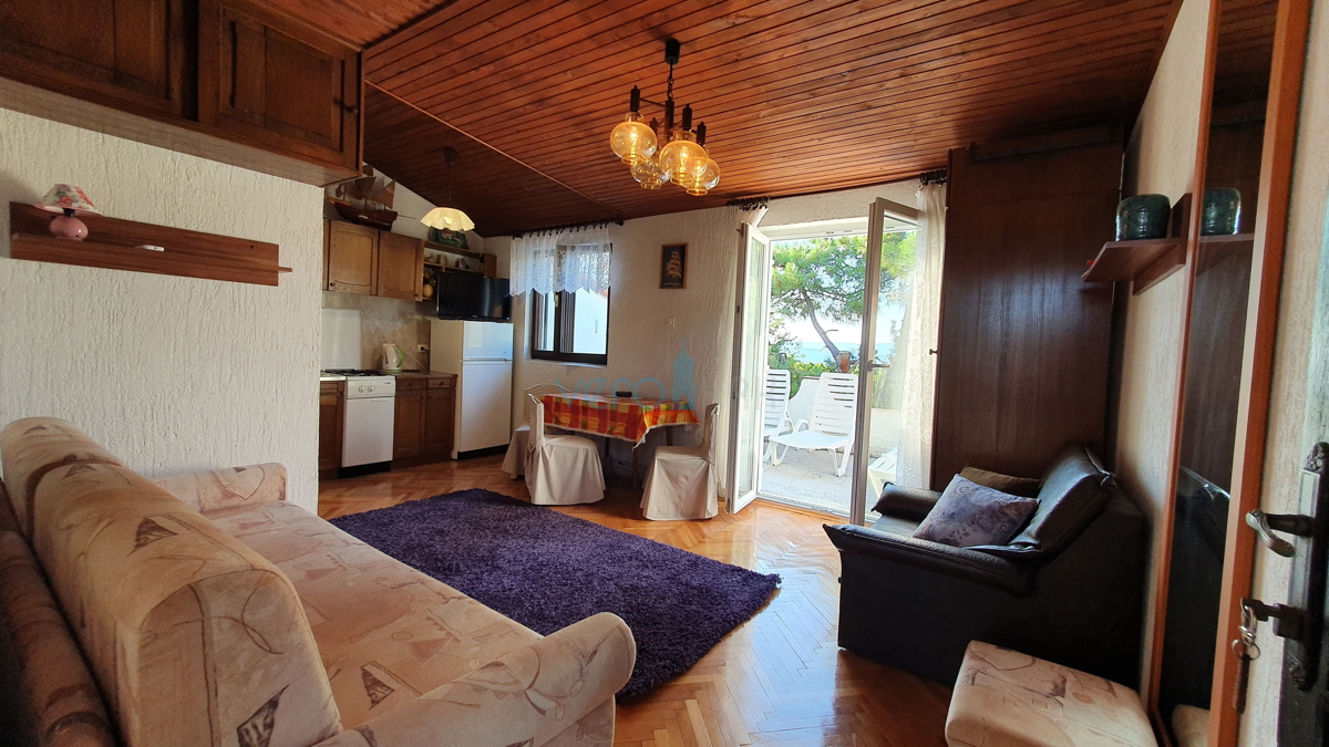 Città di Krk, area circostante, casa indipendente con 5 appartamenti e vista mare