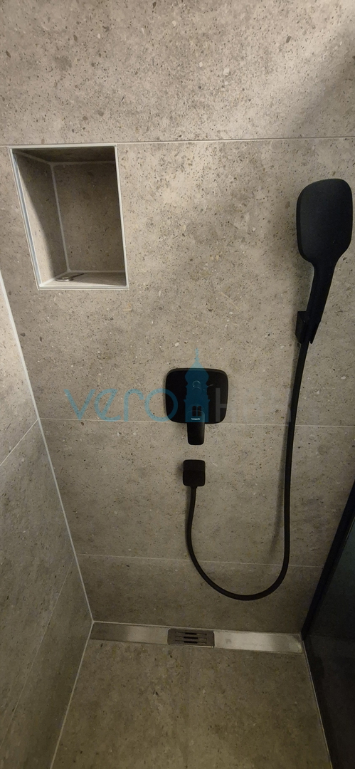 Isola di Krk, Omišalj, Appartamento al primo piano con vista, giardino, 170 m dal mare, in vendita