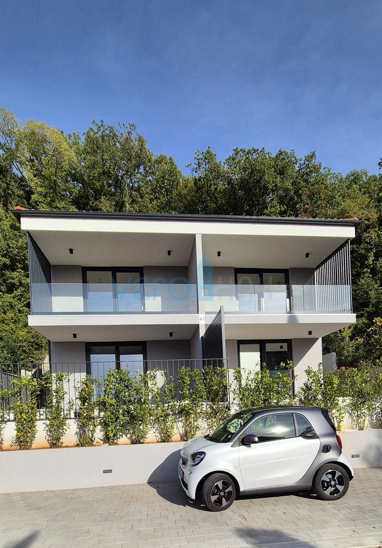 Isola di Krk, Omišalj, Appartamento al primo piano con vista, giardino, 170 m dal mare, in vendita