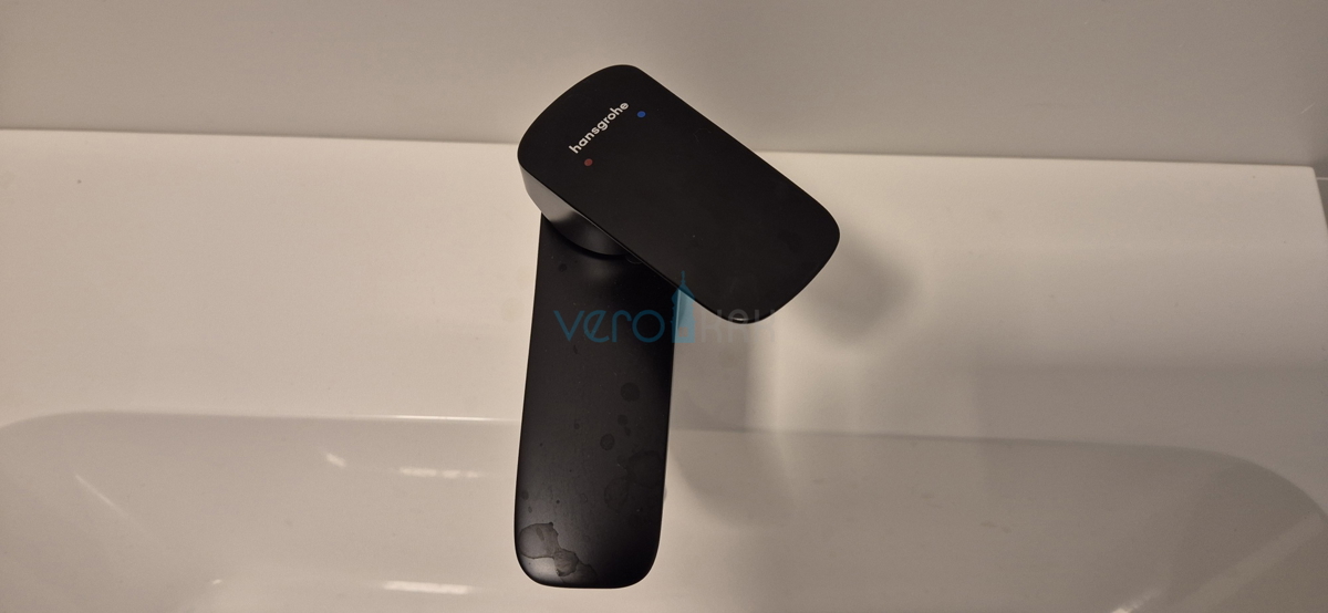 Isola di Krk, Omišalj, Appartamento al primo piano con vista, giardino, 170 m dal mare, in vendita