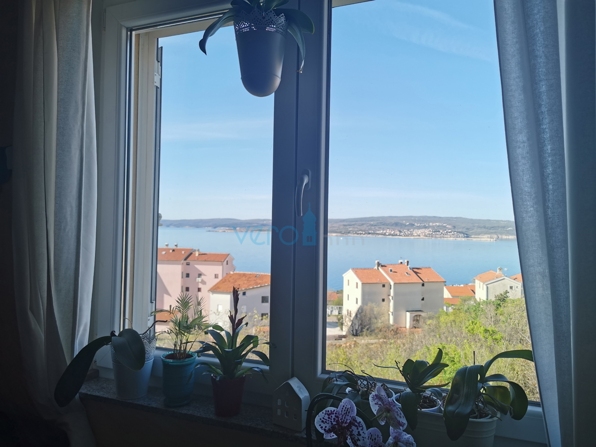 Crikvenica – neueres Gebäude, drei Schlafzimmer, Aussicht, Balkon, zu verkaufen