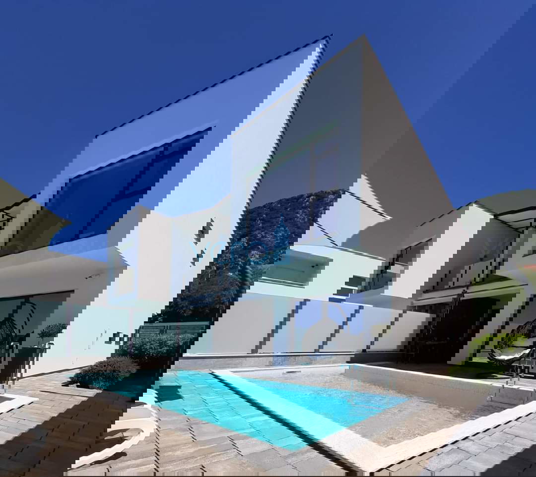 Crikvenica, entroterra - villa urbana con piscina, vendita