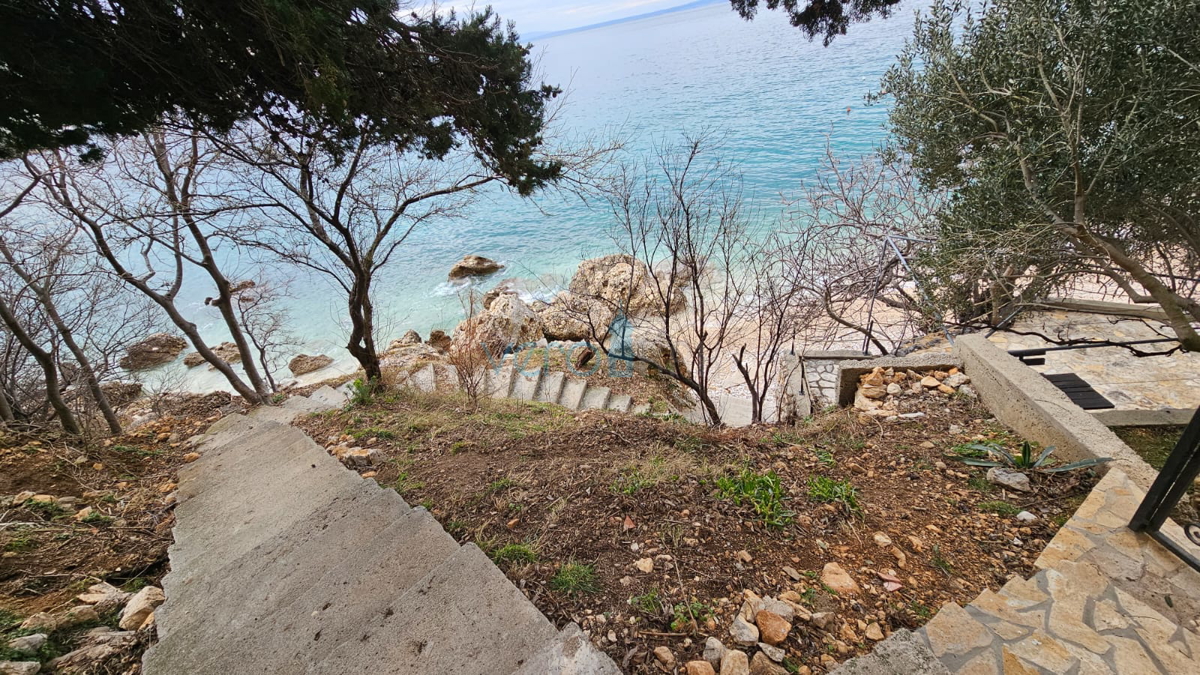 Isola di Krk, Stara Baška, casa in pietra, indipendente, 60 m dal mare, vista sul mare, parcheggio, in vendita