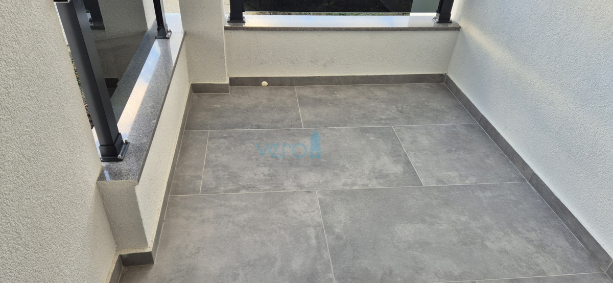 Uvala Soline, isola di Krk, nuova costruzione, appartamento bilocale al primo piano, vista mare, in vendita