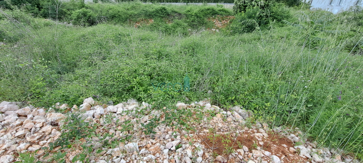Malinska, isola di Krk, terreno edificabile di 958 m2 in posizione esclusiva, vista, vendita
