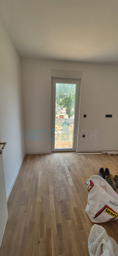 Šilo, isola di Krk, appartamento bilocale, piano terra, giardino, in vendita