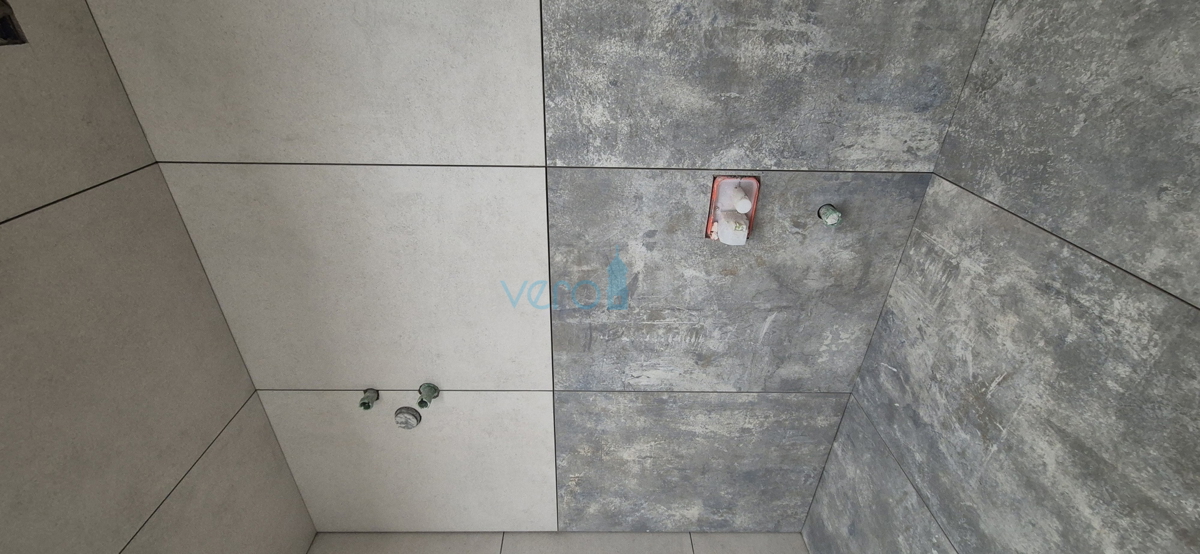 Malinska, isola di Krk, nuova costruzione, casa bifamiliare, piscina, giardino, vista