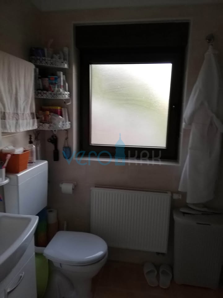 Gorski Kotar, Fužine, Vrata, appartamento bilocale al piano terra, ripostiglio, vendita