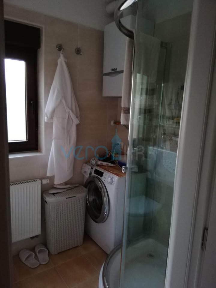 Gorski Kotar, Fužine, Vrata, appartamento bilocale al piano terra, ripostiglio, vendita