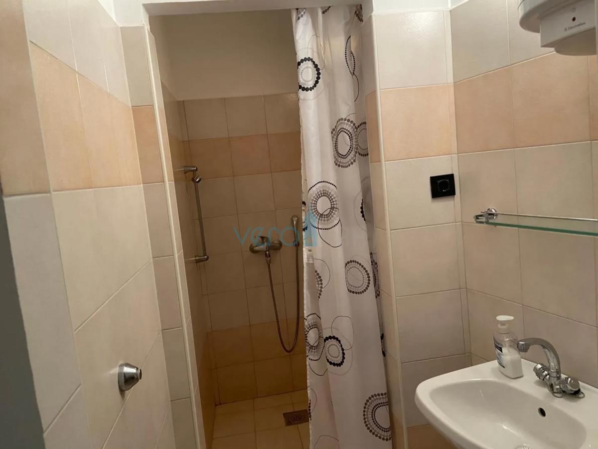 Isola di Krk, Malinska, periferia, casa con 2 appartamenti, prima fila sul mare, vista, in vendita