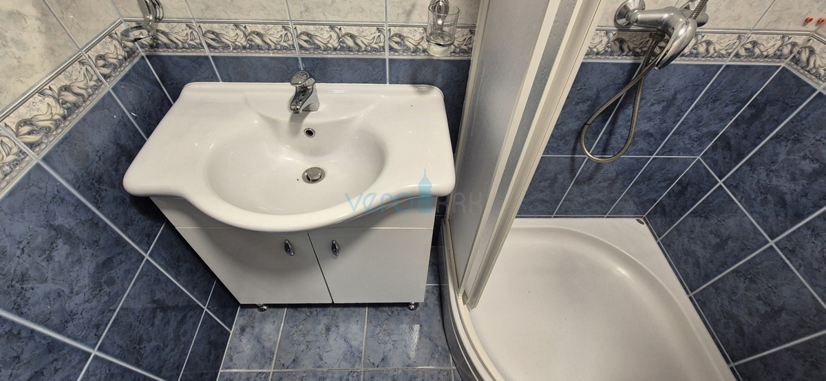 Grad Krk, isola di Krk, appartamento bilocale al 2° piano, vista mare, in vendita