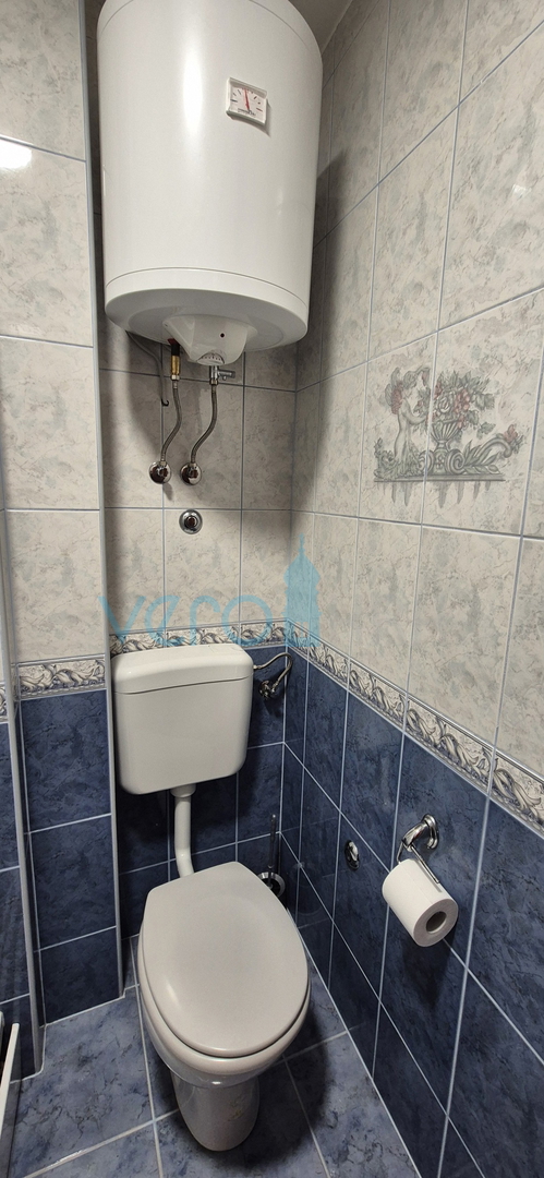 Grad Krk, isola di Krk, appartamento bilocale al 2° piano, vista mare, in vendita