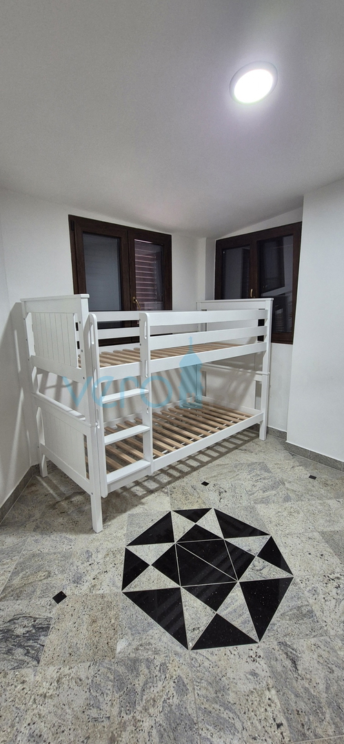 Grad Krk, isola di Krk, appartamento bilocale al 2° piano, vista mare, in vendita