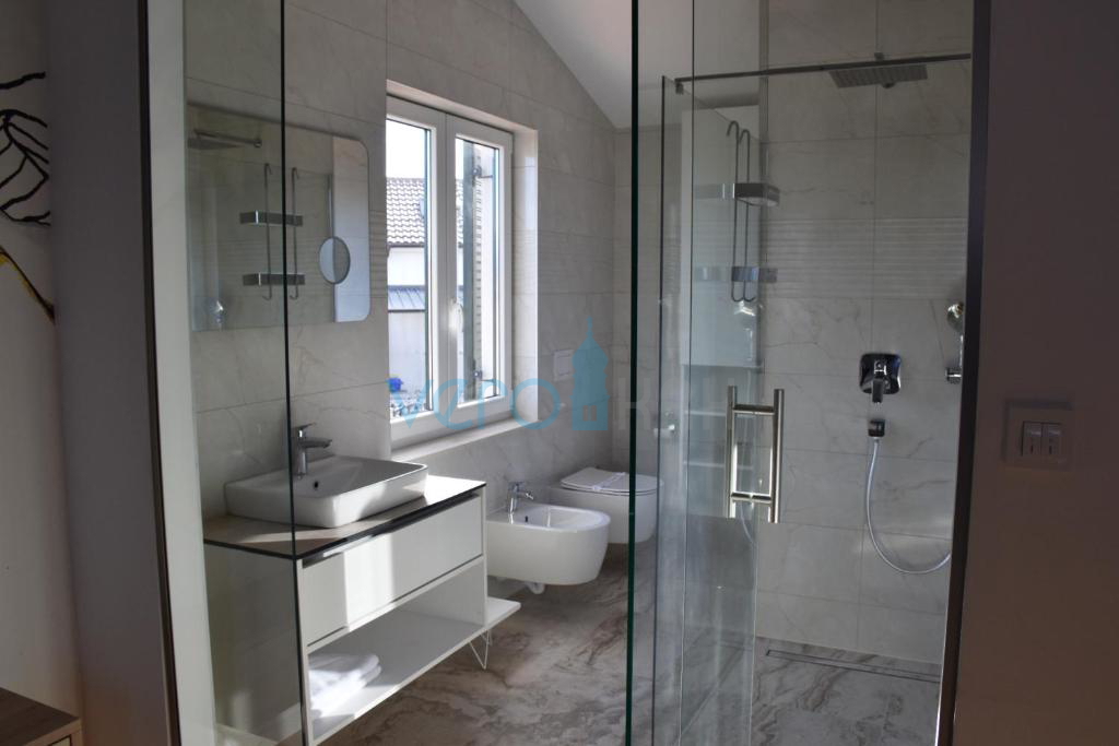 Isola di Krk, Šilo, periferia, casa familiare indipendente, giardino, piscina, vista mare, in vendita