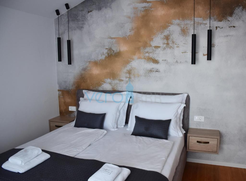 Isola di Krk, Šilo, periferia, casa familiare indipendente, giardino, piscina, vista mare, in vendita