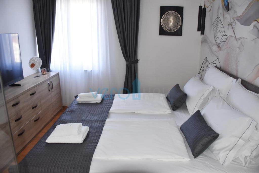 Isola di Krk, Šilo, periferia, casa familiare indipendente, giardino, piscina, vista mare, in vendita