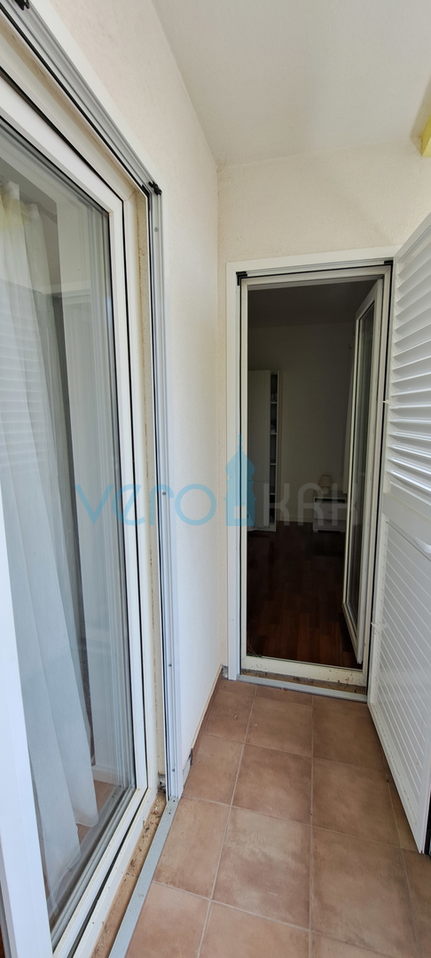 Uvala Soline, isola di Krk, appartamento bilocale di 65 m2 al piano con due terrazze e vista mare