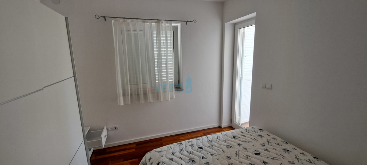 Uvala Soline, isola di Krk, appartamento bilocale di 65 m2 al piano con due terrazze e vista mare