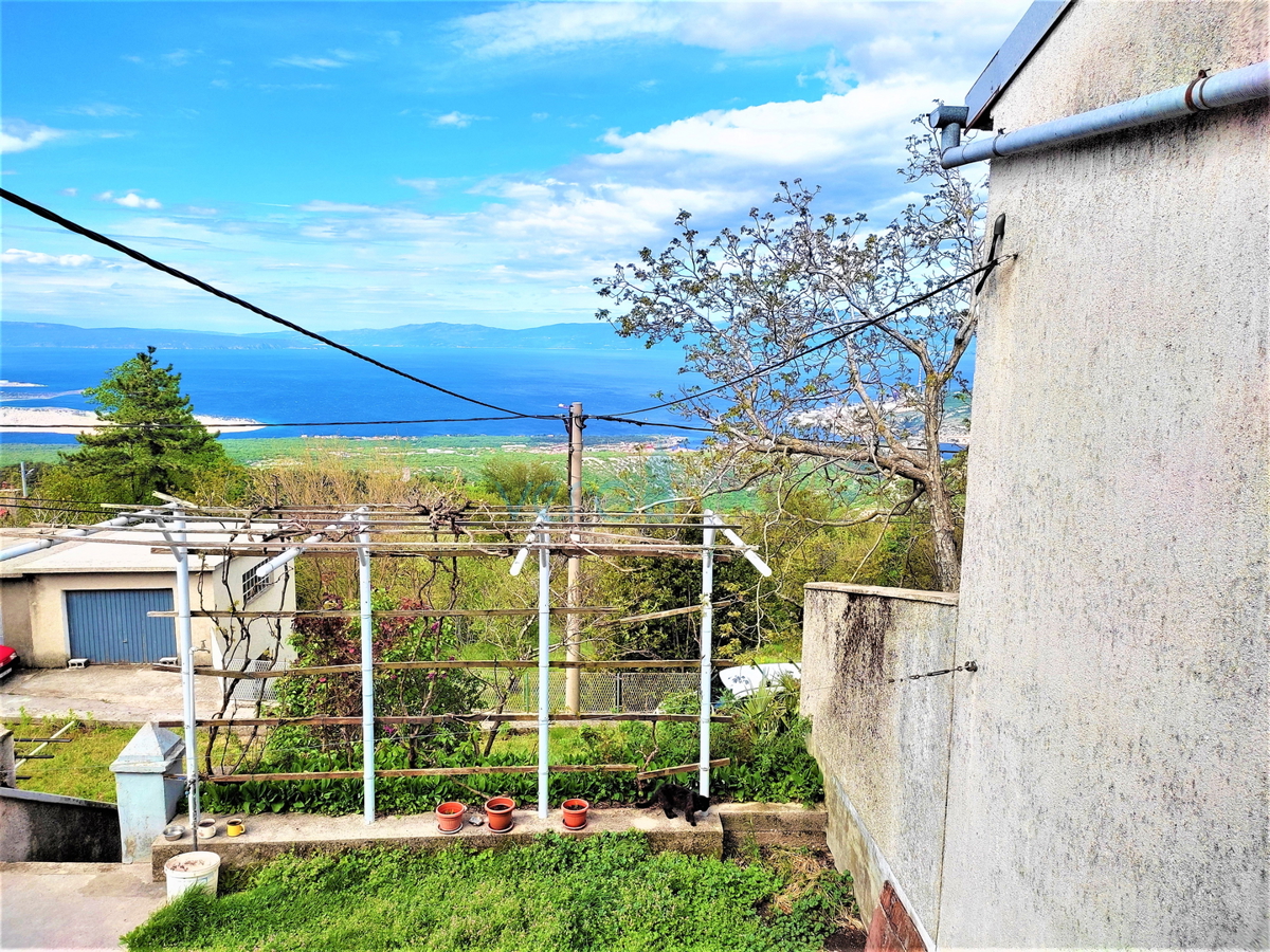 Hreljin - casa con una bellissima vista + terreno edificabile 876 m2, in vendita