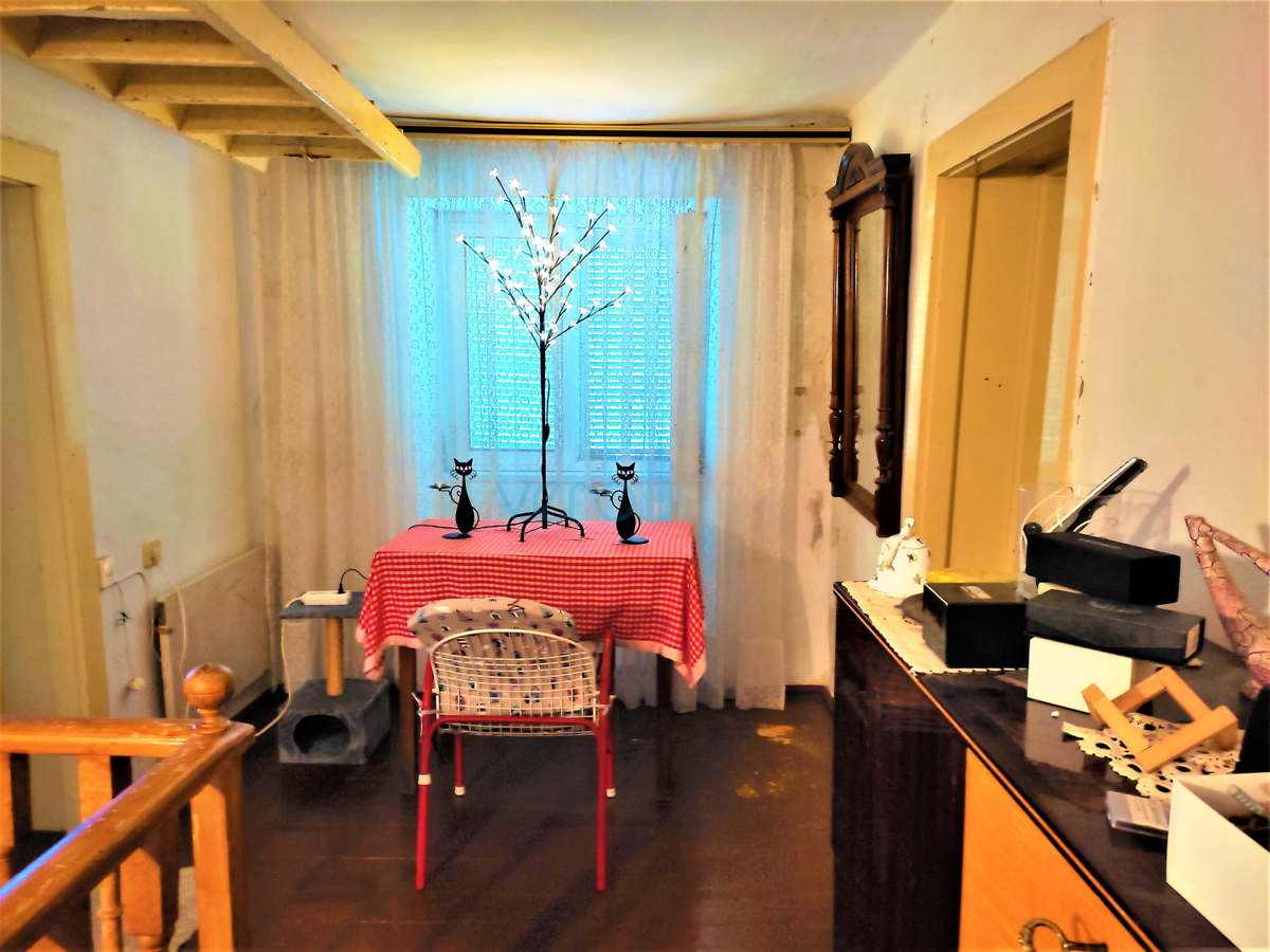 Hreljin - casa con una bellissima vista + terreno edificabile 876 m2, in vendita