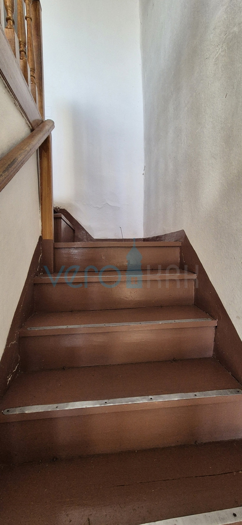 Bakar, Hreljin - casa bifamiliare in pietra, vista mare, giardino 821 m2 + terreno edificabile 876 m2, vendita